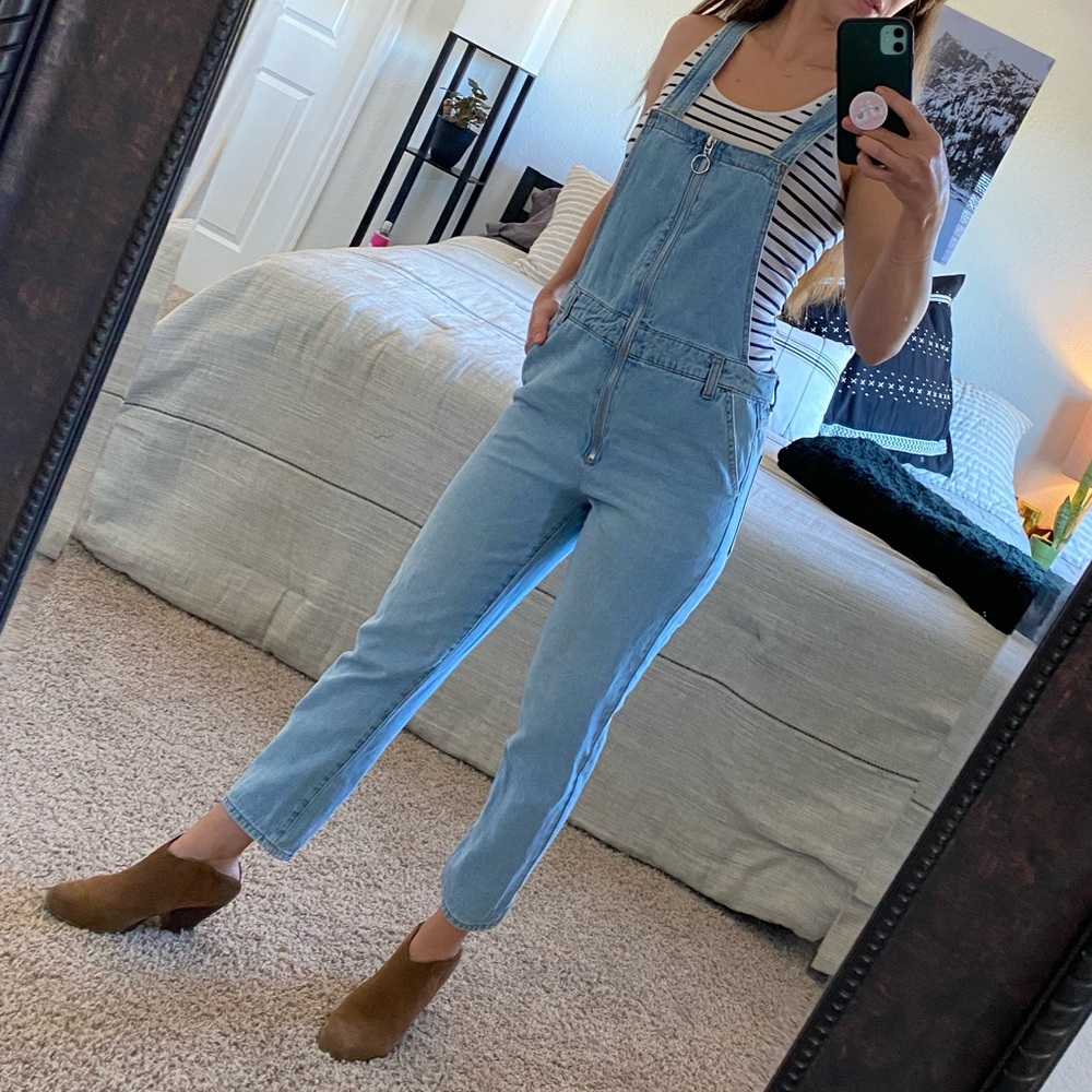 Overalls Perfect for fall 🎃 or Halloween!
